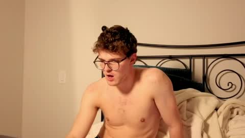 yngdesire1 online show from 04.26.26