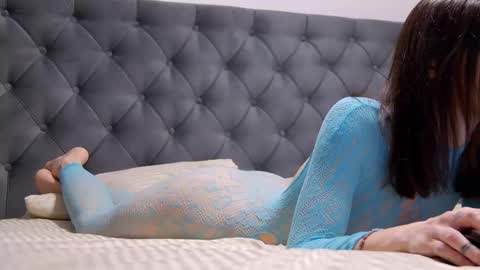 ynnasquirt online show from 02.15.26