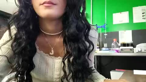 Snapshot of yoitshoney chatting on 05.29.26 Yoitshoney online show from 05.29.26