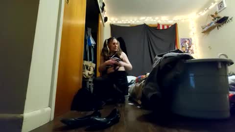 Snapshot of yokojoe chatting on 04.04.26 YokoJoe online show from 04.04.26