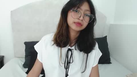 Yommi Winx online show from 12.18.24