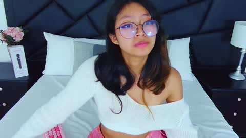 Yommi Winx online show from 02.07.25