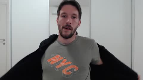 Snapshot of yone23 chatting on 03.07.25 yone23 online show from 03.07.25