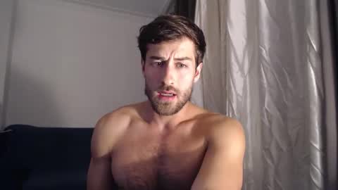 Yoooups online show from 11.11.25