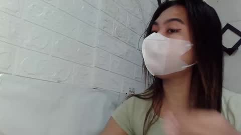 Snapshot of yoshiko_shine chatting on 02.01.25 ASK ME online show from 02.01.25