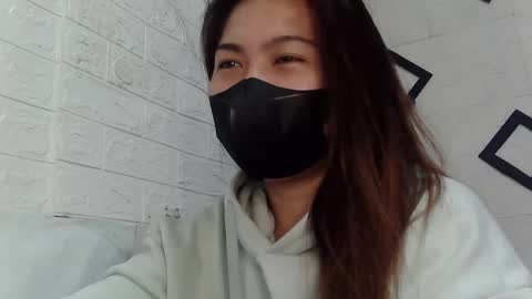 Snapshot of yoshiko_shine chatting on 02.12.25 ASK ME online show from 02.12.25