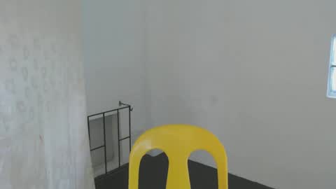 Snapshot of yosufloversweet chatting on 02.04.25 fin online show from 02.04.25