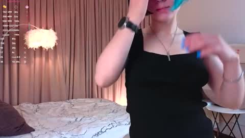 Snapshot of you_fell_in_love chatting on 09.20.25 Elizabeth brunette -- Darline blonde online show from 09.20.25