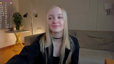 Elizabeth brunette -- Darline blonde  online show from 01.07.26