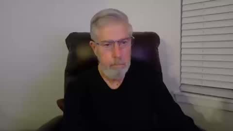 Colorado Guy Straight online show from 10.16.25