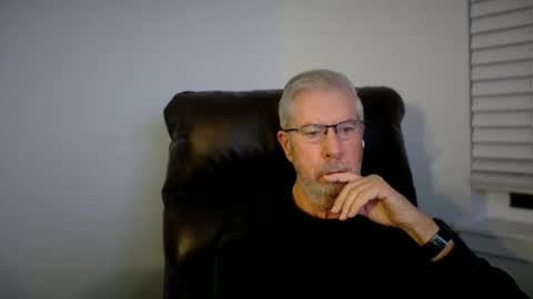 Colorado Guy Straight online show from 12.15.25