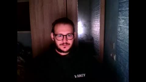 Snapshot of younromki chatting on 03.29.26 A... online show from 03.29.26