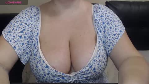 Maria Love online show from 12.10.24