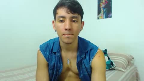 Snapshot of your_boy_hot chatting on 05.09.26 your boy online show from 05.09.26