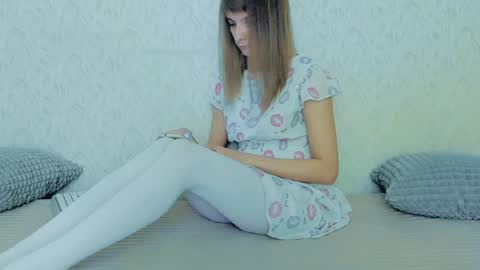 Lily online show from 01.25.25