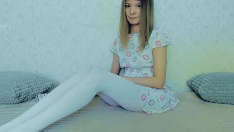 Lily online show from 02.04.25