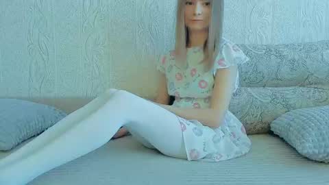 Lily online show from 03.10.25