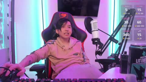 Snapshot of your_little_twink chatting on 12.06.24 Han online show from 12.06.24