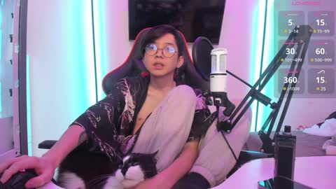 Snapshot of your_little_twink chatting on 12.16.24 Han online show from 12.16.24