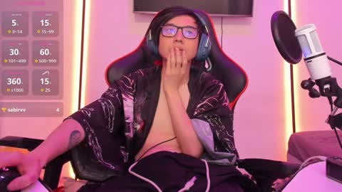 Snapshot of your_little_twink chatting on 01.16.25 Han online show from 01.16.25