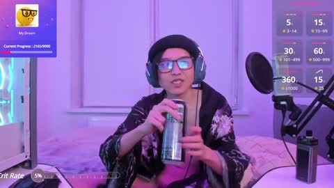 Snapshot of your_little_twink chatting on 02.08.25 Han online show from 02.08.25