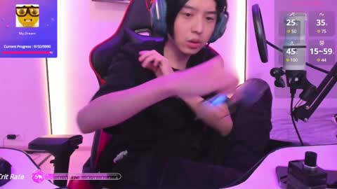 Snapshot of your_little_twink chatting on 02.26.25 Han online show from 02.26.25