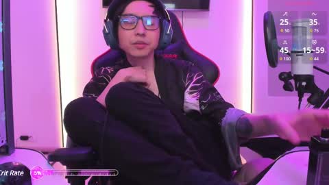 Snapshot of your_little_twink chatting on 02.27.25 Han online show from 02.27.25