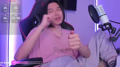 Snapshot of your_little_twink chatting on 09.13.25 Han online show from 09.13.25