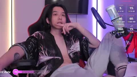 Snapshot of your_little_twink chatting on 10.13.25 Han online show from 10.13.25