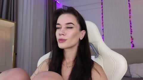 Jessica Loyd online show from 03.30.26