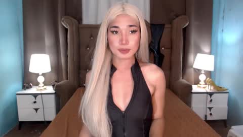 Snapshot of your_naughty_cumslut69 chatting on 11.01.25 your_naughty_cumslut69 online show from 11.01.25