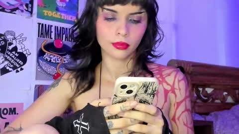 Daniela  Help me reach 100 likes online show from 09.08.25