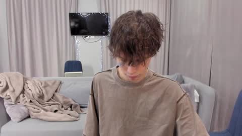 your_shy_guy online show from 01.10.25