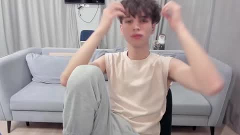 your_shy_guy online show from 02.13.25