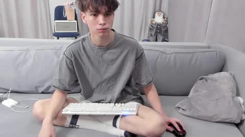 your_shy_guy online show from 02.14.25