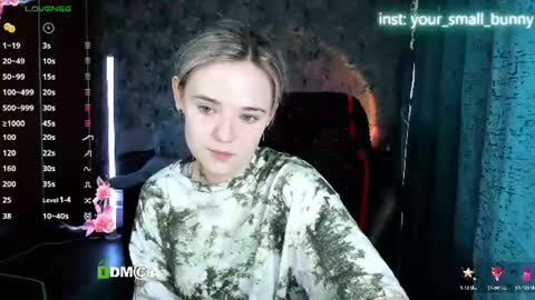 Snapshot of your_small_bunny chatting on 06.16.26 Molly online show from 06.16.26
