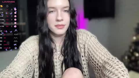 Mia  online show from 01.31.25