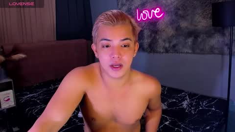 yourasian_bradley online show from 11.02.25