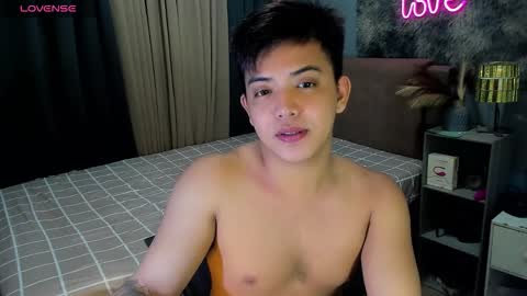 yourasian_bradley online show from 02.04.26