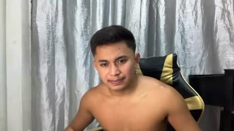 Snapshot of yourasian_mykhel chatting on 07.15.26 yourasian_mykhel online show from 07.15.26