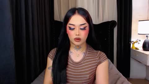 kim online show from 12.19.25