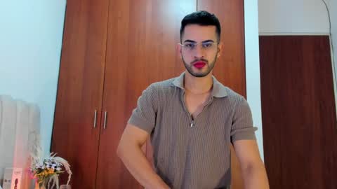 Snapshot of yourboynextdoor1 chatting on 01.04.25 YOURBOYNEXTDOOR online show from 01.04.25