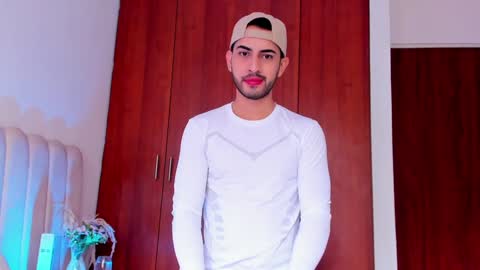 Snapshot of yourboynextdoor1 chatting on 01.05.25 YOURBOYNEXTDOOR online show from 01.05.25