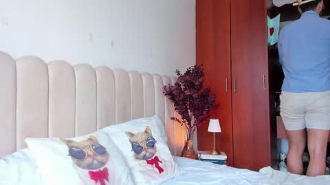 Snapshot of yourboynextdoor1 chatting on 10.19.25 YOURBOYNEXTDOOR online show from 10.19.25