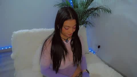 Snapshot of yourcutegiirl chatting on 04.28.26 Salom online show from 04.28.26