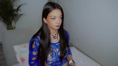 Snapshot of yourcutegiirl chatting on 06.08.26 Salom online show from 06.08.26