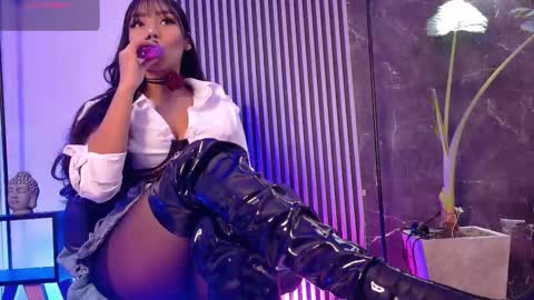 Selena online show from 11.20.25