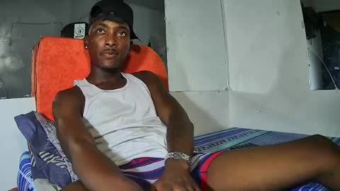 Yourdaddy2005 online show from 04.13.26