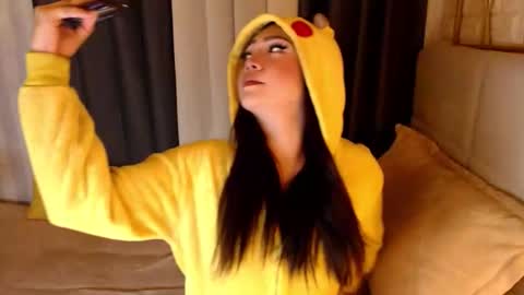 JEN  online show from 04.23.26