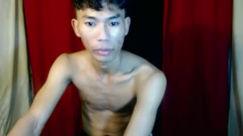 Snapshot of yourdreamboyx chatting on 12.11.24 Rence online show from 12.11.24